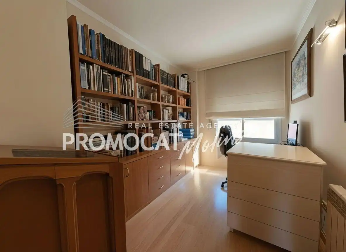 Piso en venta en Molins de Rei con Aire acondicionado, Trastero y Piscina comunitaria