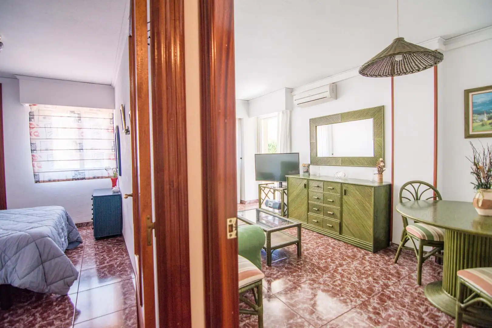 Schlafzimmer von Wohnungen zum Verkauf in Gandia mit Klimaanlage, Privatgarten und Terrasse