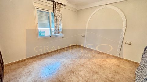 Foto 3 de Piso en venta en Plaza Delicias las, Puerto de Estepona, Estepona
