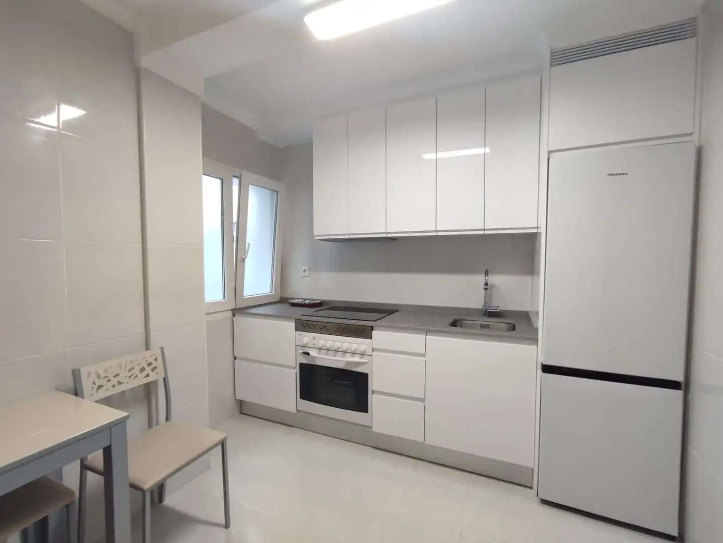 Küche von Wohnung zur Miete in Gijón  mit Heizung und Möbliert