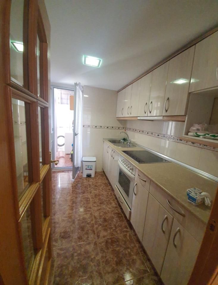 Flat for sale in De La Duquesa De Villahermosa, Barrio de Delicias