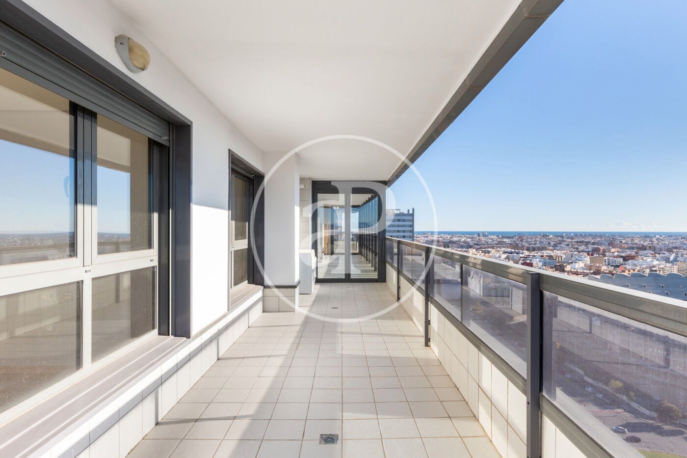 Exterior view of Flat for sale in  Valencia Capital  with Air Conditioner, Heating and Private garden