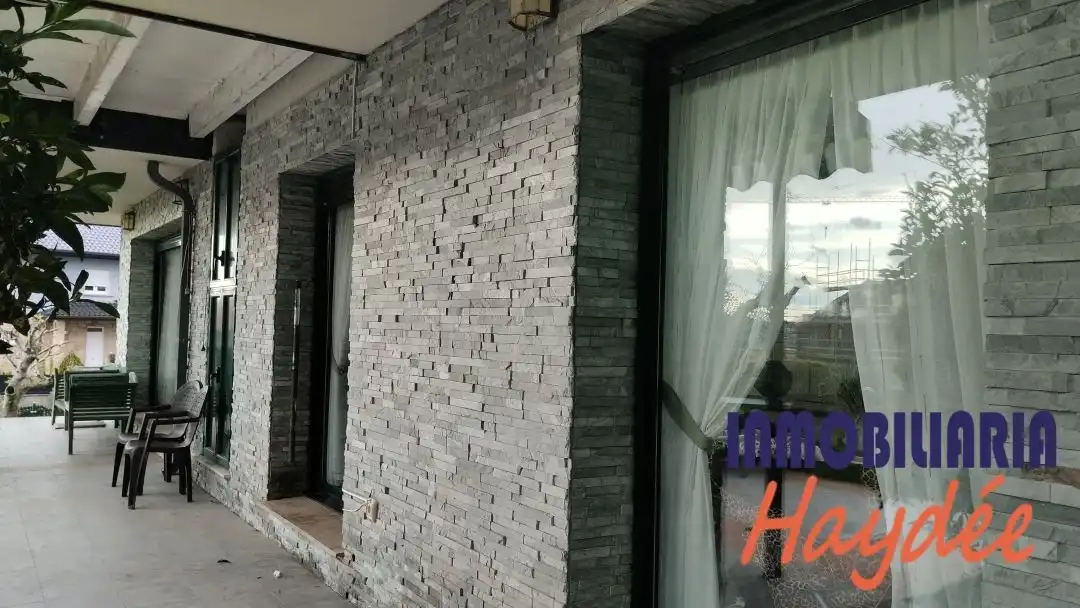 Vista exterior de Casa o chalet en venta en Berango con Calefacción, Terraza y Trastero