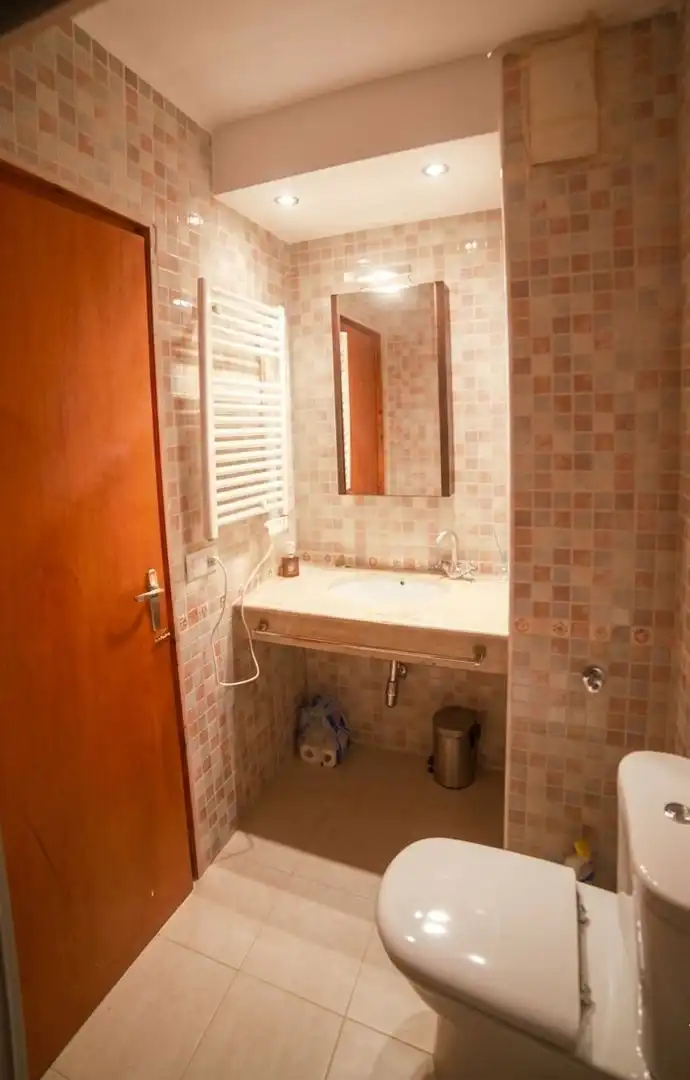 Bany de Apartament en venda en Alcalá de la Selva amb Calefacció, Terrassa i Moblat