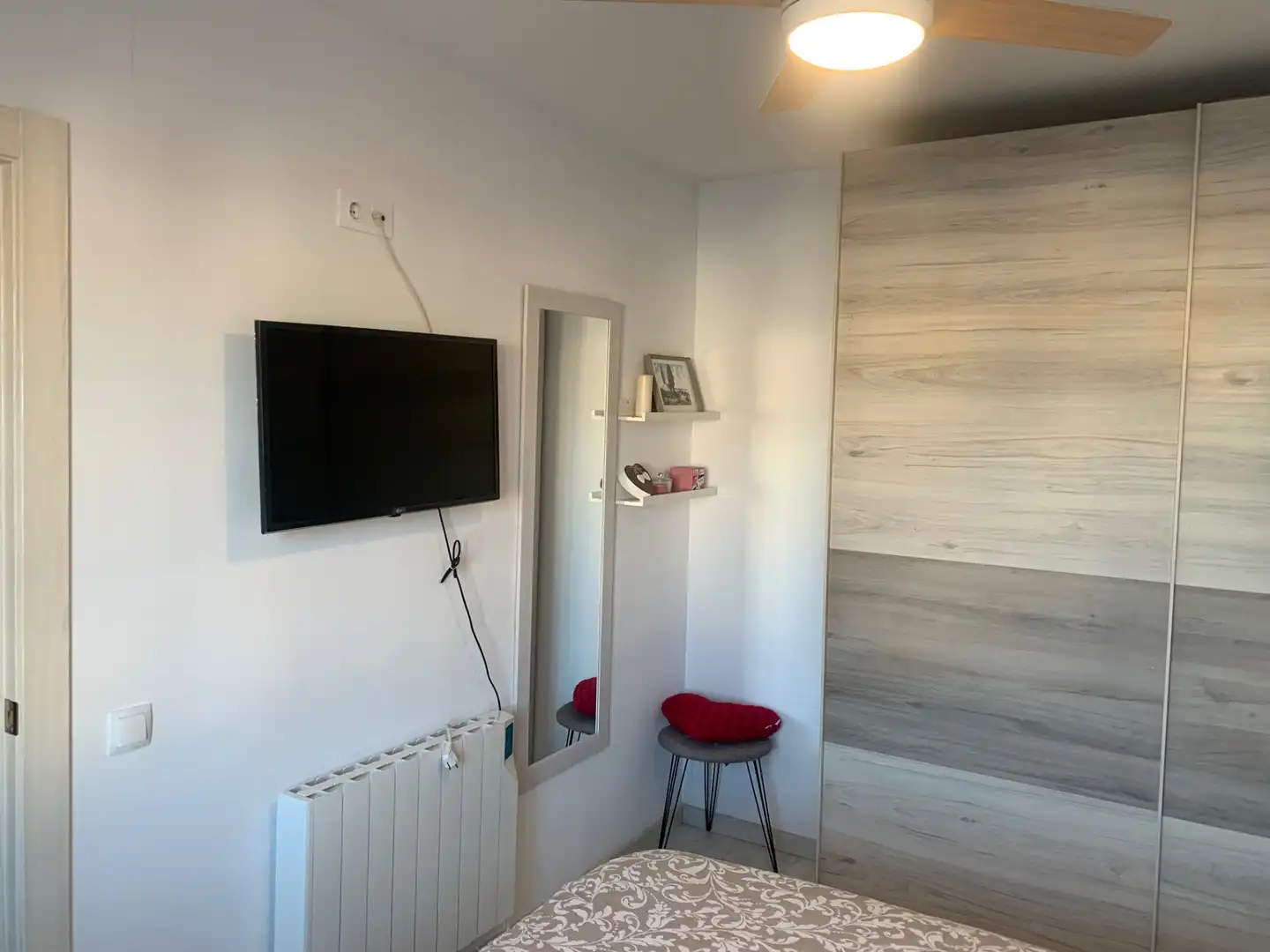 Schlafzimmer von Einfamilien-Reihenhaus zum Verkauf in Torredembarra mit Klimaanlage, Heizung und Privatgarten