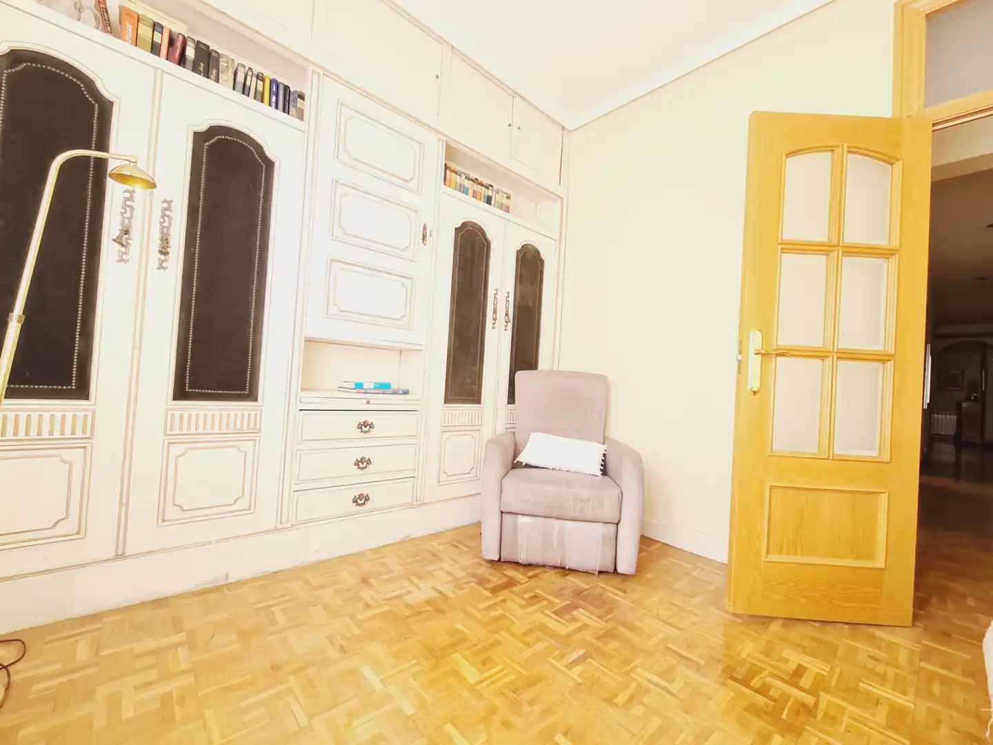Bedroom of Flat for sale in  Pamplona / Iruña  with Heating, Parquet flooring and Furnished