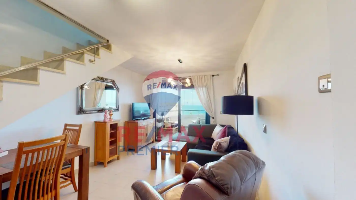 Sala de estar de Ático en venta en L'Alfàs del Pi con Aire acondicionado, Calefacción y Jardín privado
