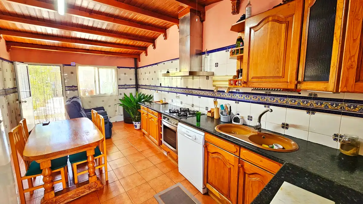Cocina de Casa o chalet en venta en Santa Ana la Real con Aire acondicionado, Calefacción y Jardín privado