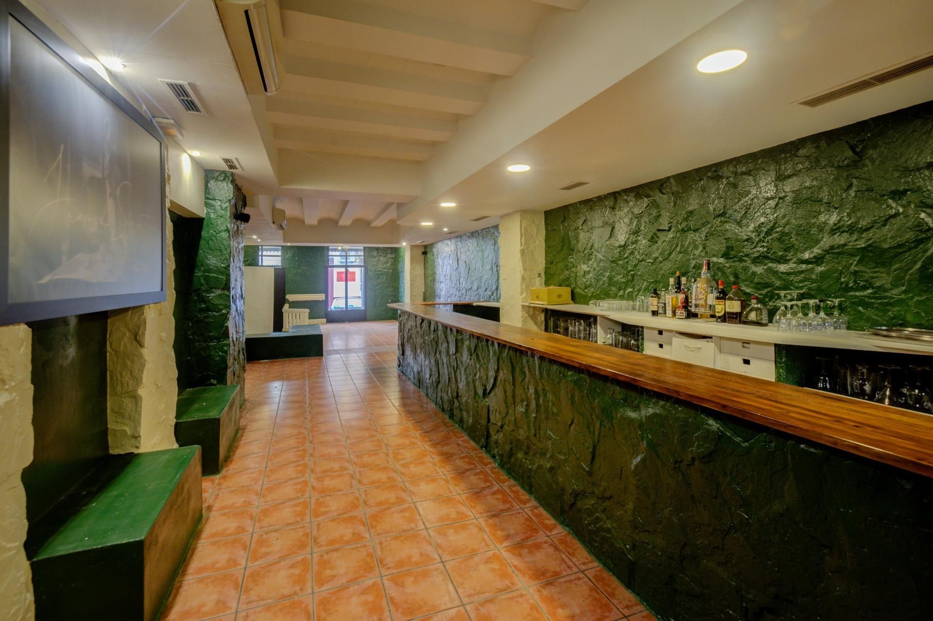Premises to rent in Alicante / Alacant  with Air Conditioner