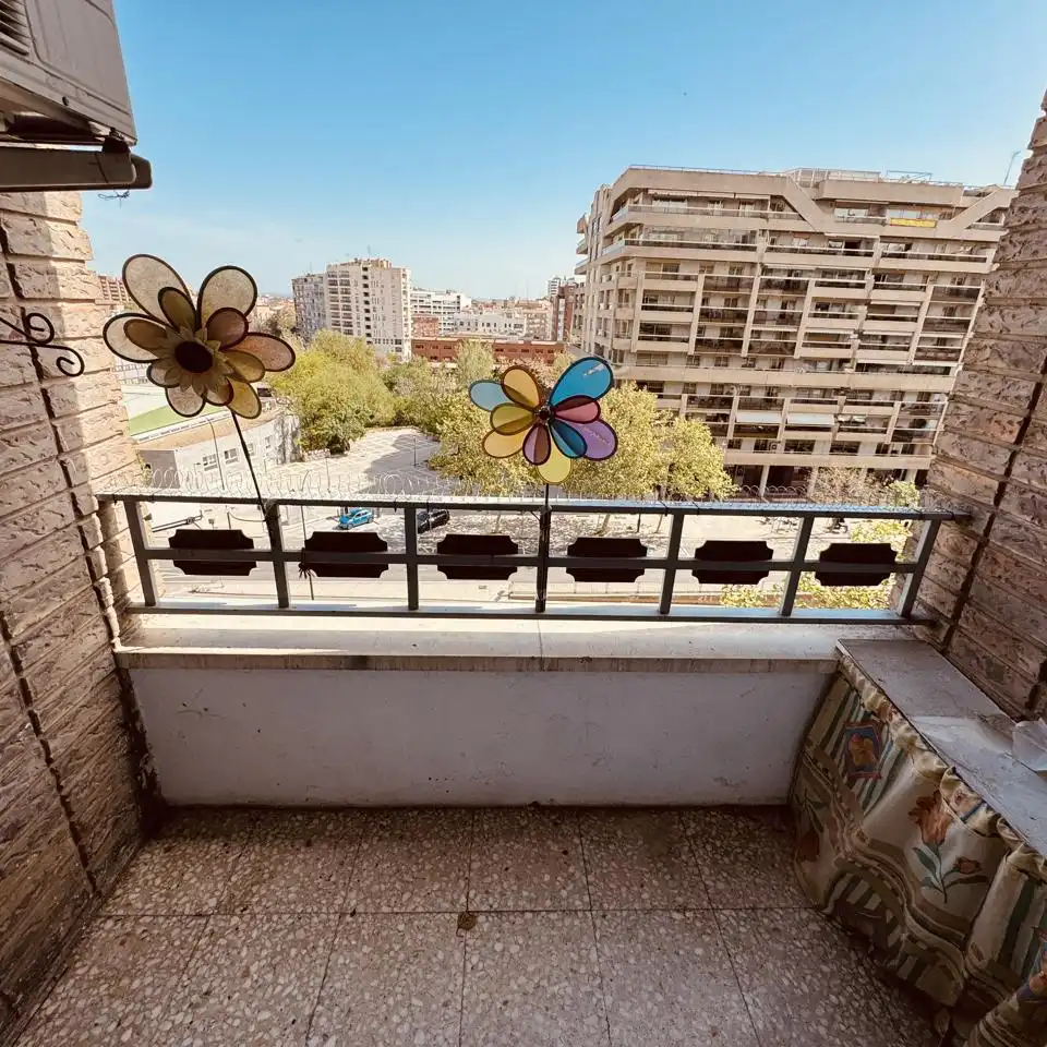 Flat for sale in De Cesáreo Alierta, La Granja