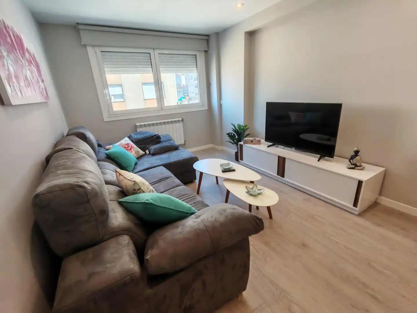 Living room of Flat for rent in Vigo   with Heating, Terrace and Storage room