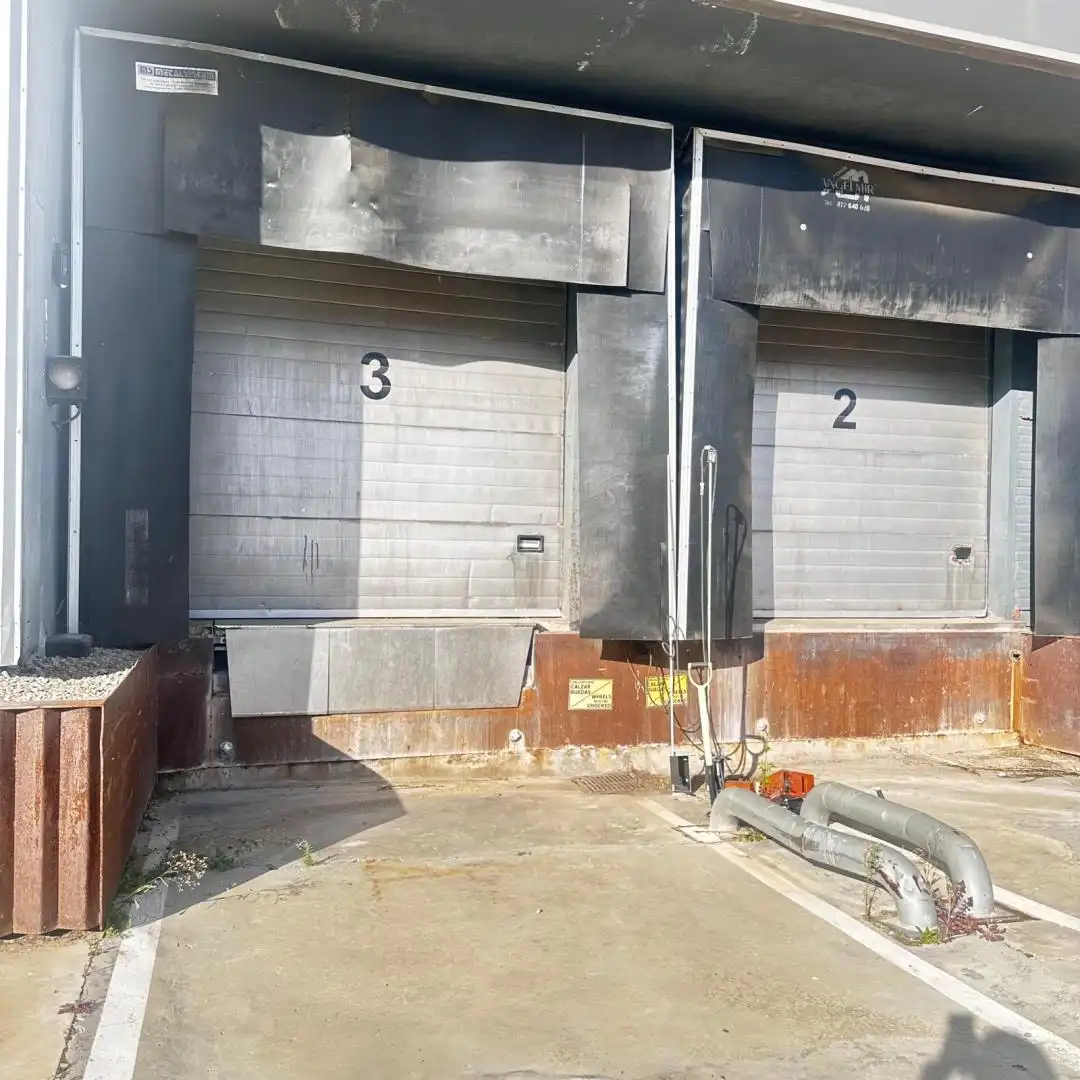 Vista exterior de Nave industrial en venta en Cornellà del Terri