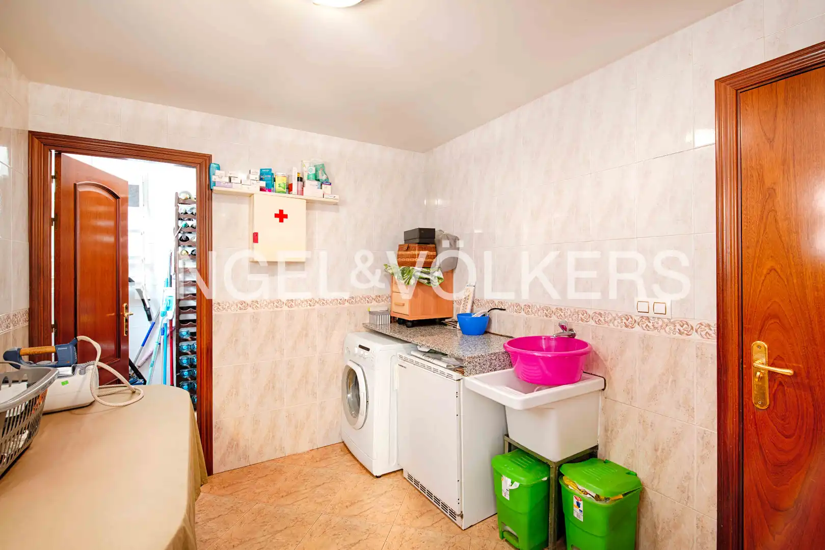 Villa mit Pool zum Verkauf in Carrer del Cadí, imagen 22