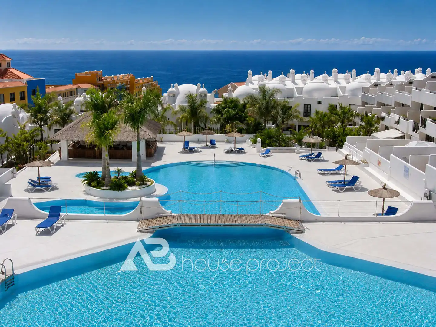 Duplex avec piscine à vendre à Avenida Adeje 300