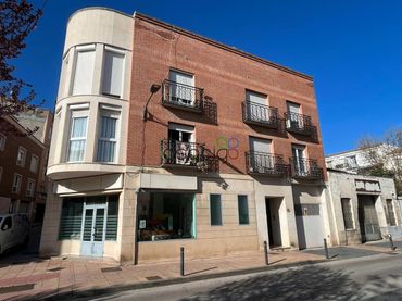 Individual for sale in Ingeniero Mariño 33