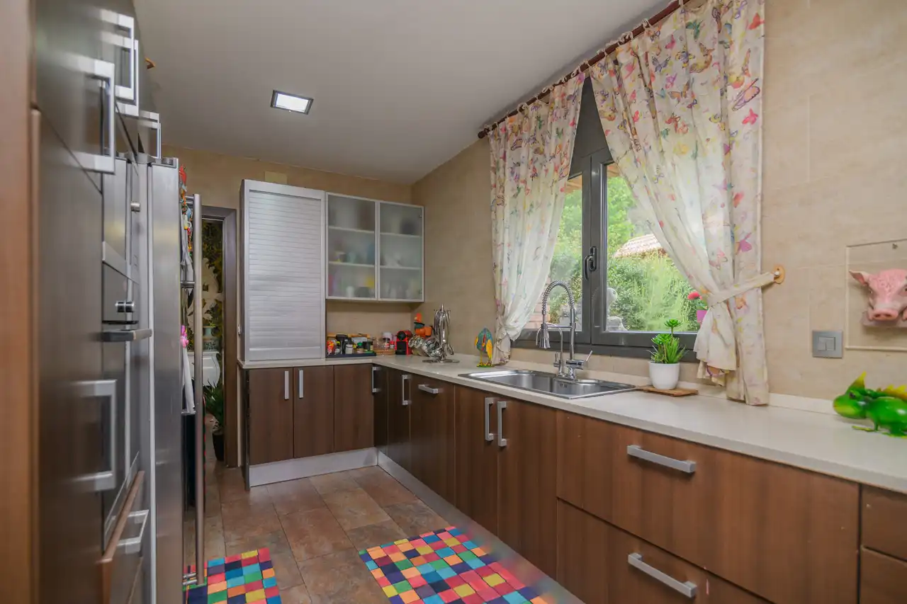 Cocina de Casa o chalet de alquiler en Begues con Aire acondicionado, Calefacción y Jardín privado