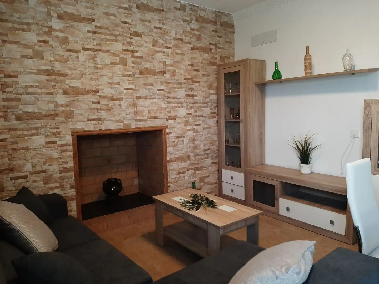Sala de estar de Finca rústica de alquiler en El Gastor con Aire acondicionado, Terraza y Piscina