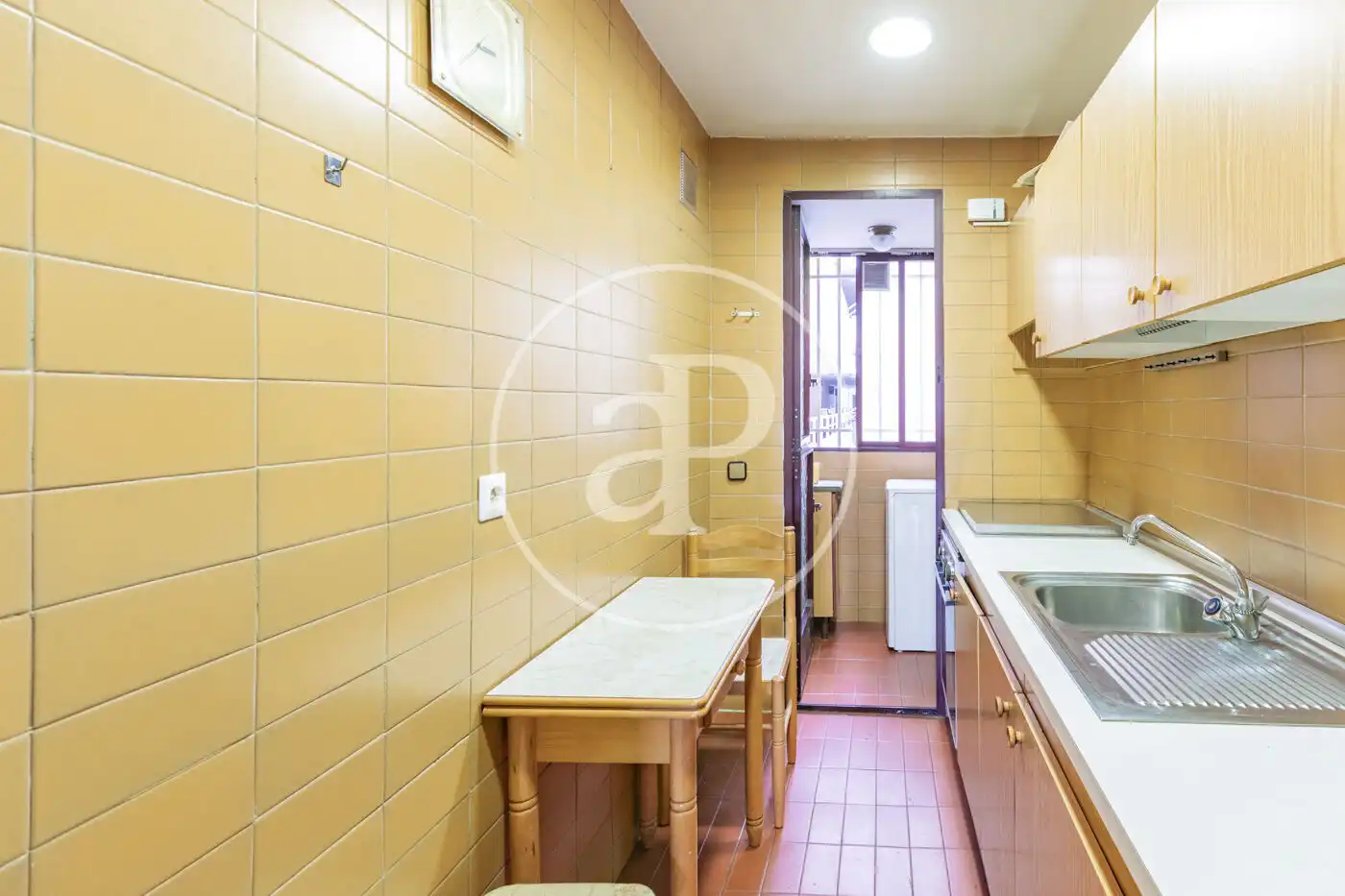 Küche von Wohnung zum Verkauf in Madrid mit Klimaanlage, Heizung und Privatgarten