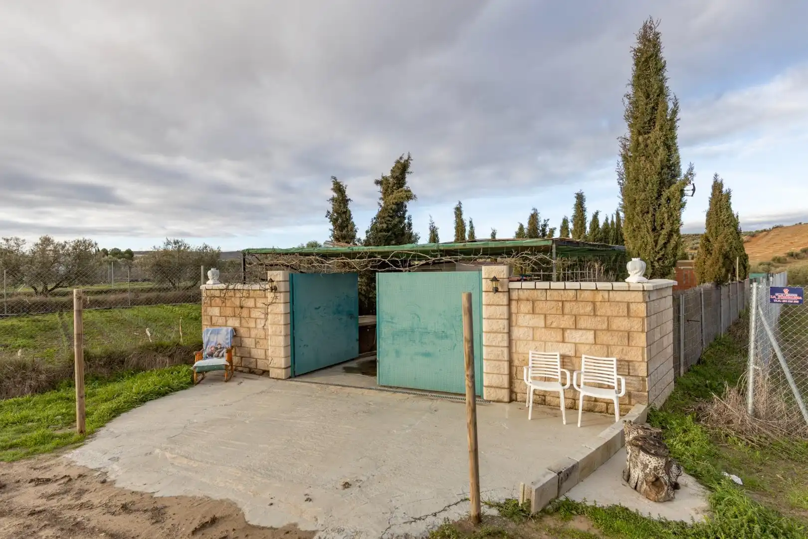 Finca rústica en venda a Avenida Doctor Manuel López Molín, 10, Chimeneas