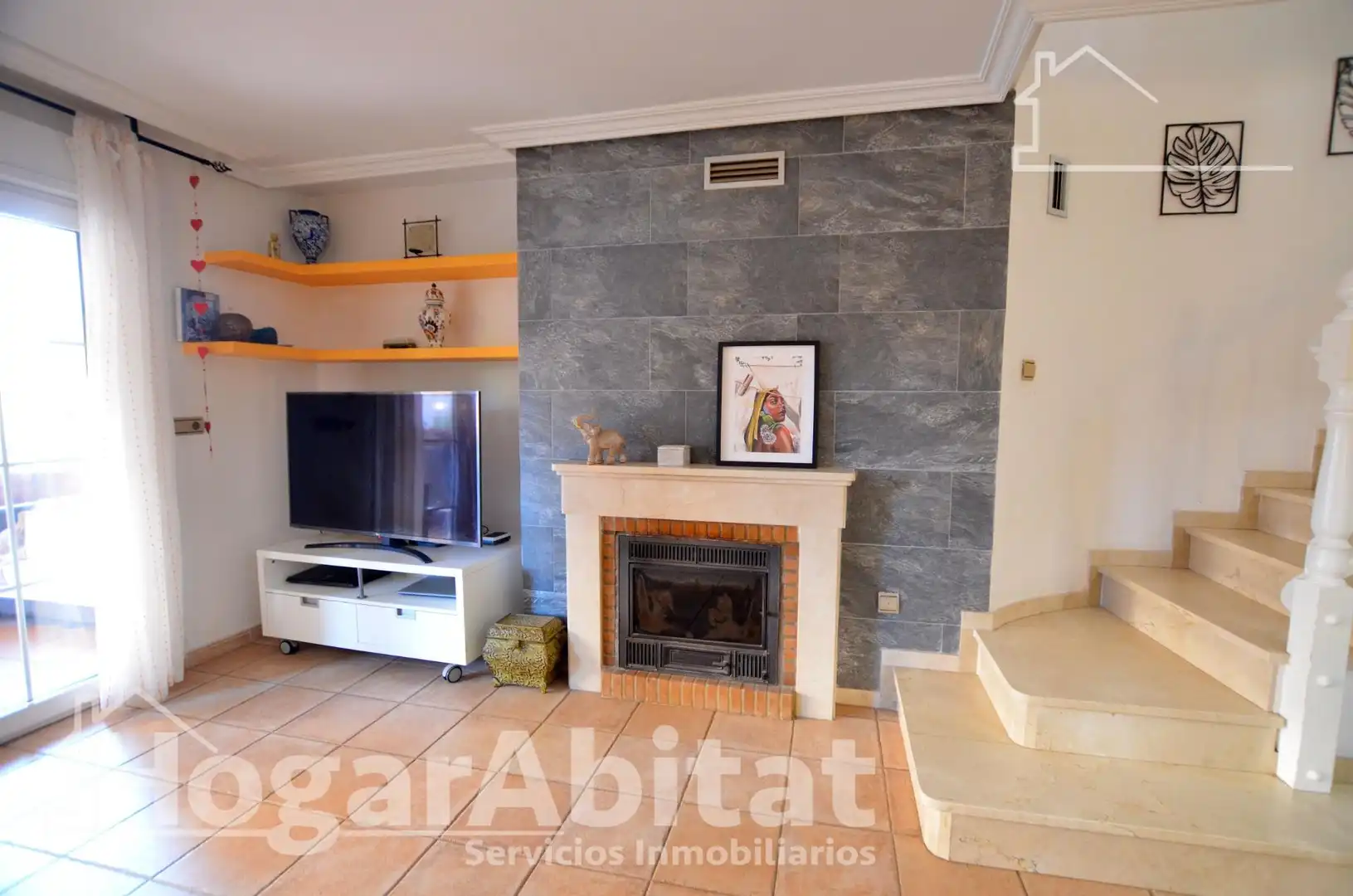 Sala d'estar de Casa adosada en venda en Alicante / Alacant amb Aire condicionat, Calefacció i Jardí privat