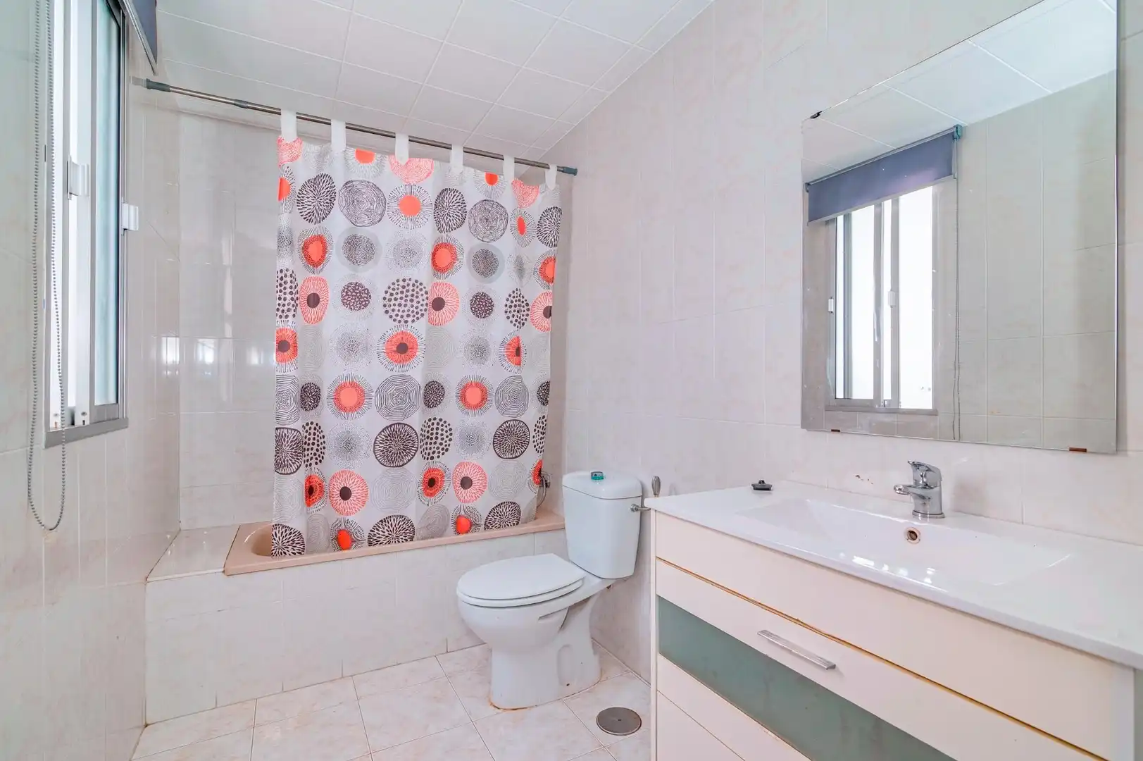 Bathroom of Flat for sale in Armilla  with Balcony