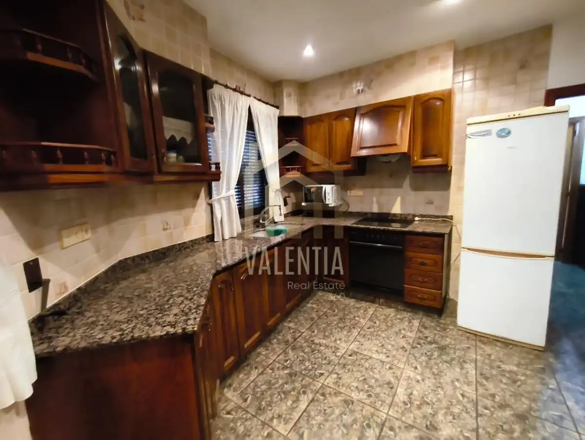 Cuina de Casa o xalet en venda en Alginet amb Moblat i Alarma