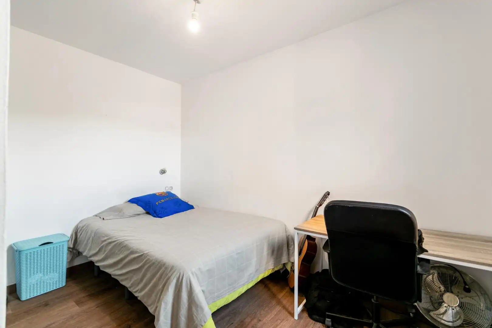 Schlafzimmer von Wohnung zum Verkauf in Barcelona mit Klimaanlage, Heizung und Terrasse