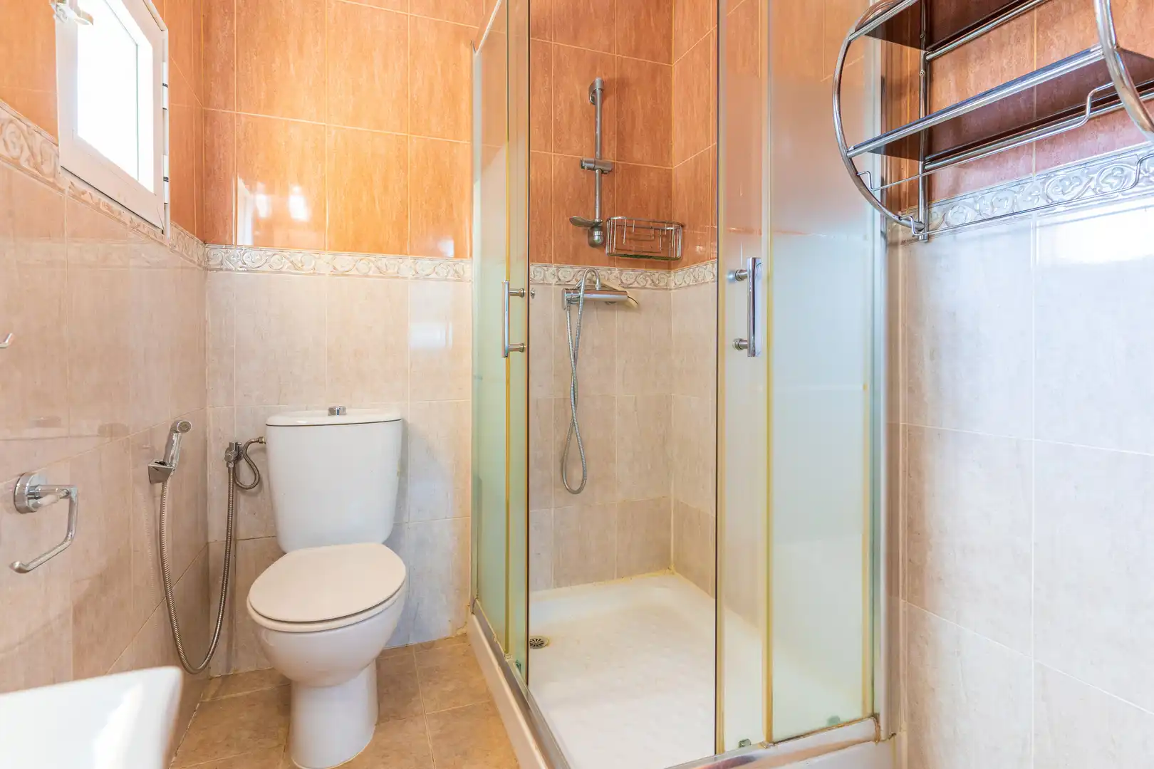 Baño de Finca rústica en venta en Bonares con Aire acondicionado, Jardín privado y Terraza