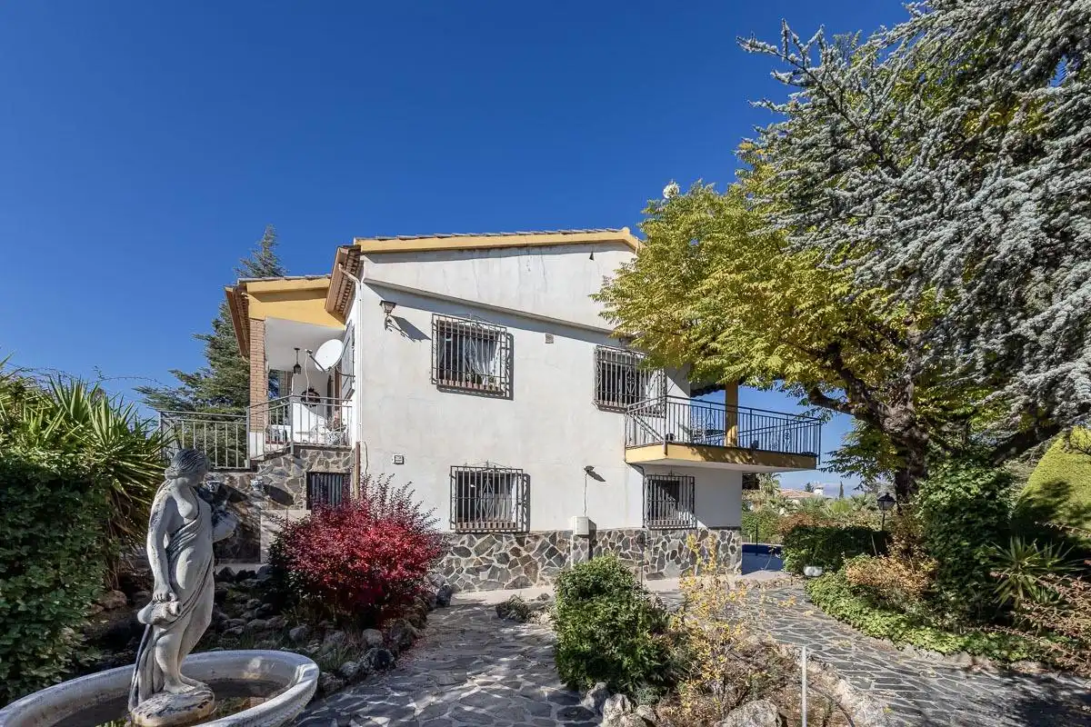 Detached house with pool for sale in Gójar, imagen 5
