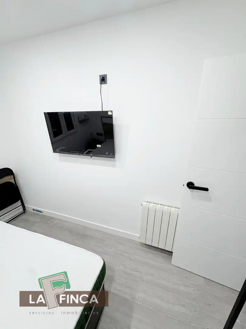 Piso en venta en Gijón  con Calefacción, Trastero y Amueblado