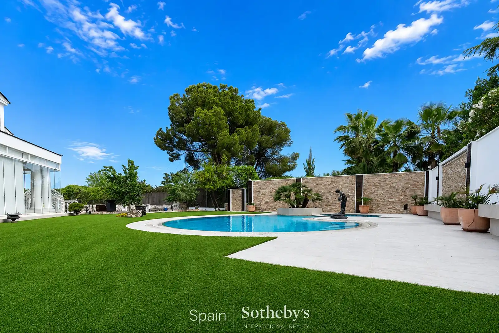 Piscina de Casa o chalet en venta en Pozuelo de Alarcón con Aire acondicionado, Jardín privado y Terraza