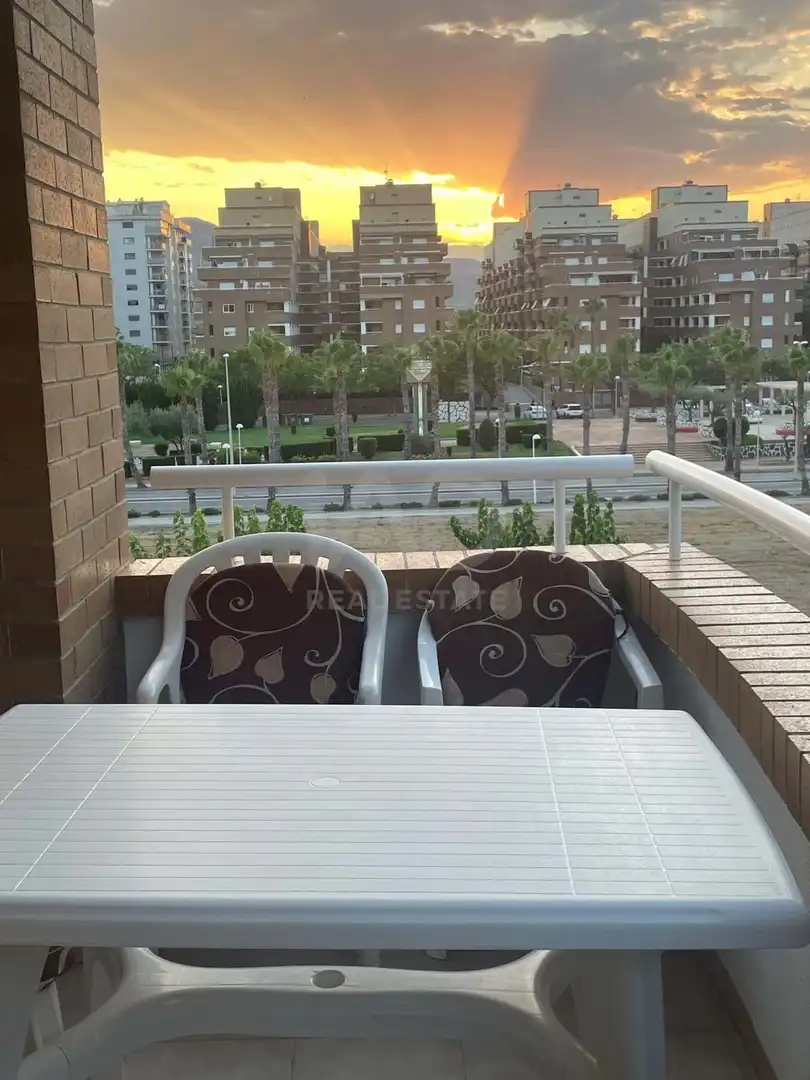 Terrasse von Wohnung zum Verkauf in Oropesa del Mar / Orpesa mit Klimaanlage, Terrasse und Schwimmbad