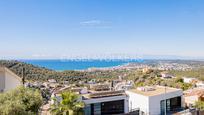 Vista exterior de Casa o xalet en venda en Sitges amb Calefacció, Jardí privat i Terrassa