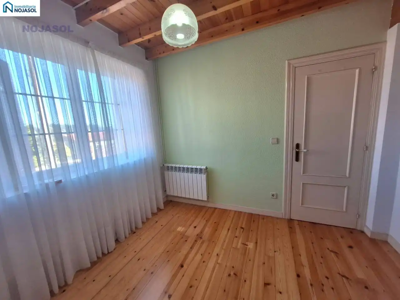 Habitación de Casa o chalet en venta en Arnuero con Calefacción y Jardín privado