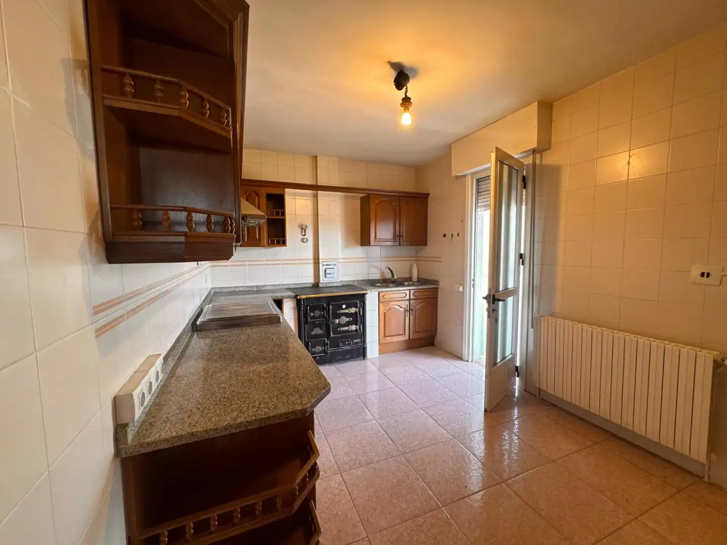 Cocina de Casa o chalet en venta en Verín con Calefacción, Jardín privado y Terraza