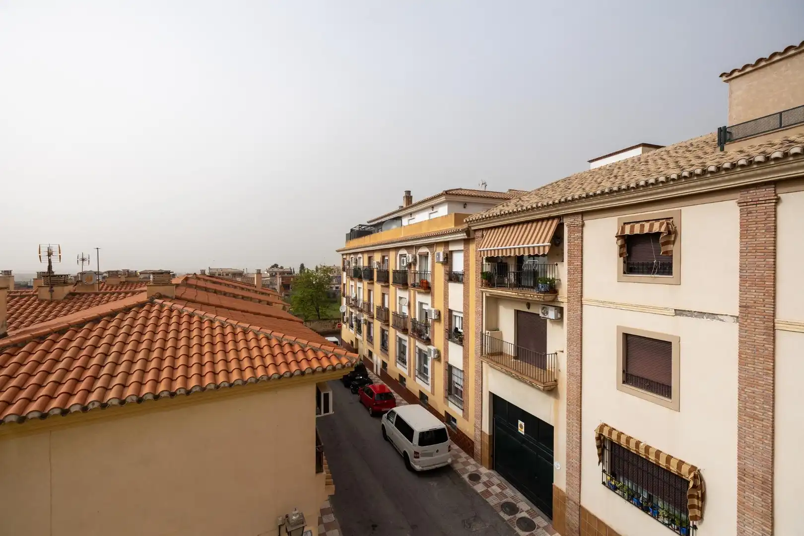 Piso con terraza en venta en Calle GONZALO DE BERCEO, imagen 17