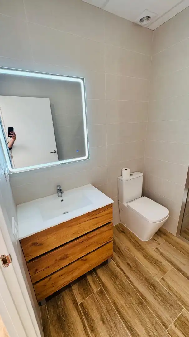 Bathroom of Ground floor for sale in Vinaròs  with Air Conditioner and Parquet flooring