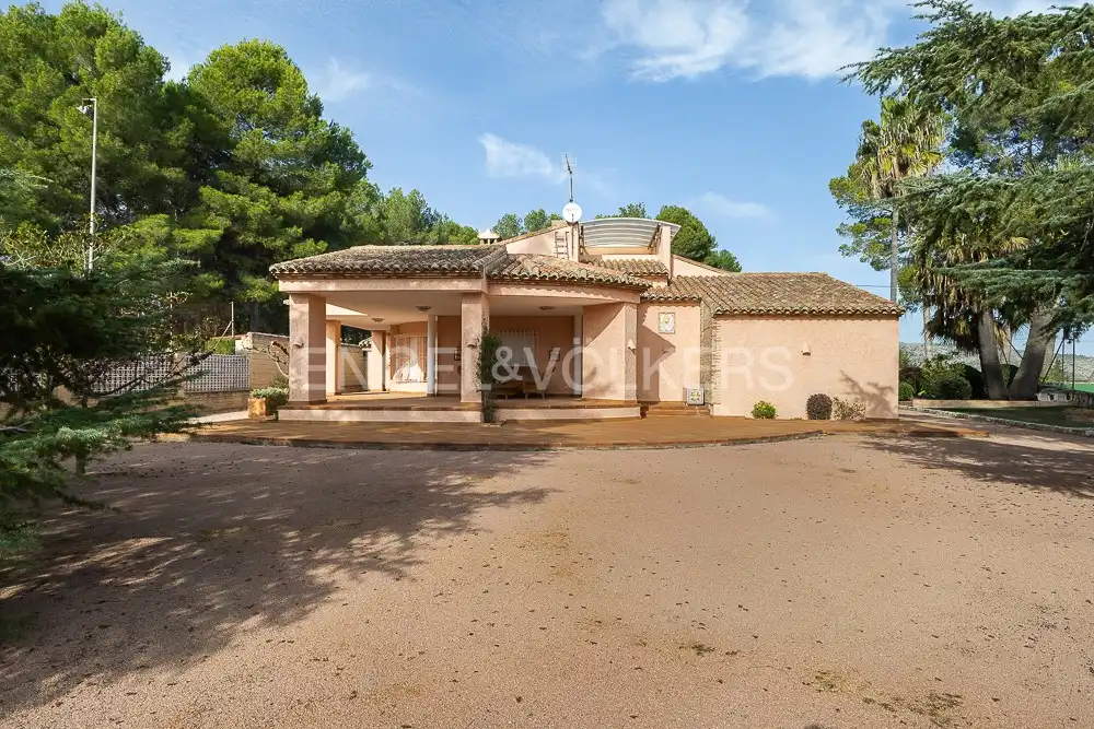 Vista exterior de Casa o xalet en venda en Ontinyent amb Calefacció, Jardí privat i Terrassa