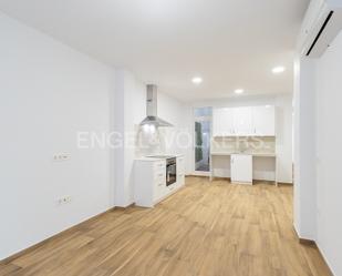 Cuina de Apartament en venda en  Valencia Capital amb Aire condicionat, Calefacció i Terrassa