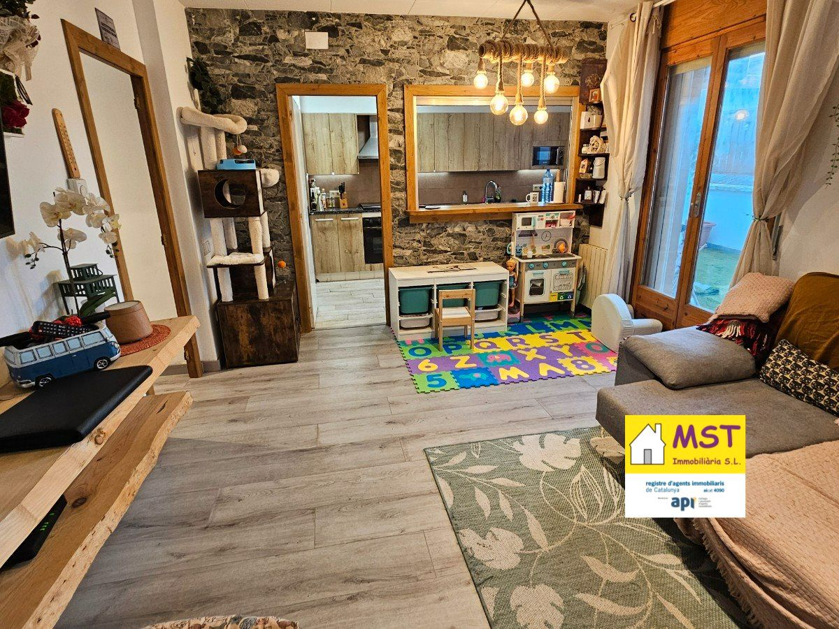 Sala d'estar de Casa o xalet en venda en Navàs amb Aire condicionat, Calefacció i Parquet