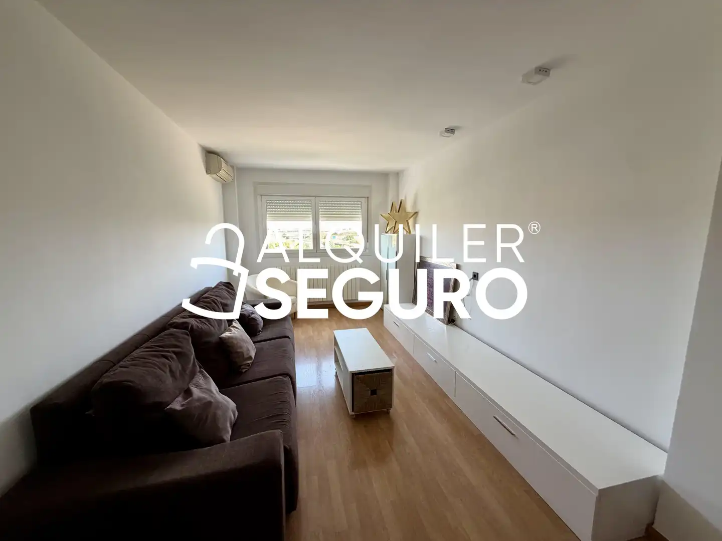 Habitación de Piso de alquiler en Madrid con Aire acondicionado, Calefacción y Piscina