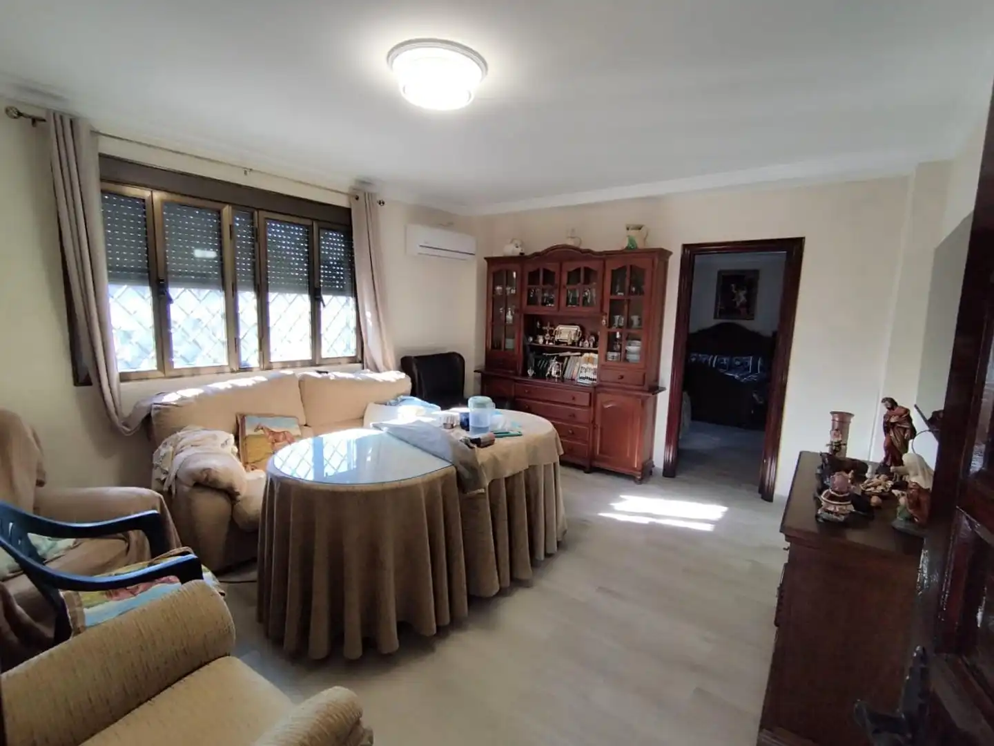 Sala de estar de Casa o chalet en venta en Burguillos con Jardín privado, Terraza y Piscina