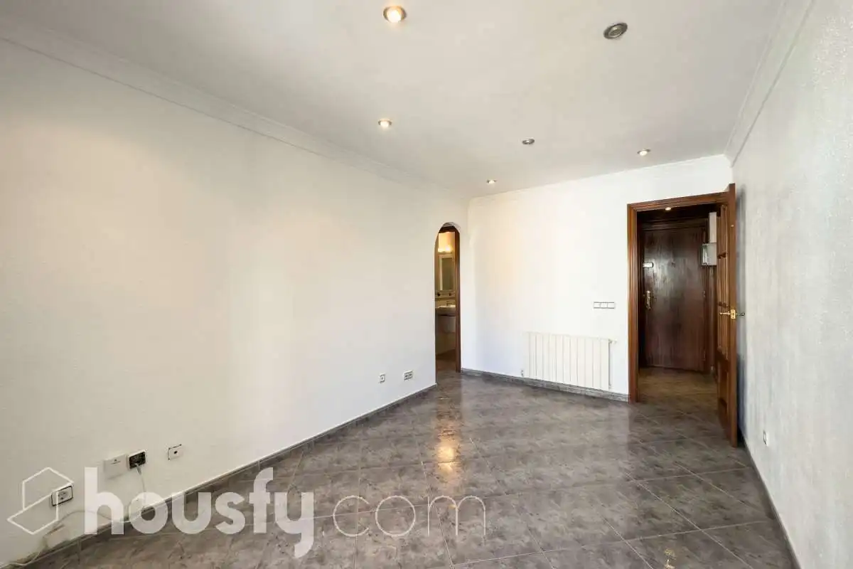 Flat for sale in CL PRAT DE LA RIBA, Cementiri Vell