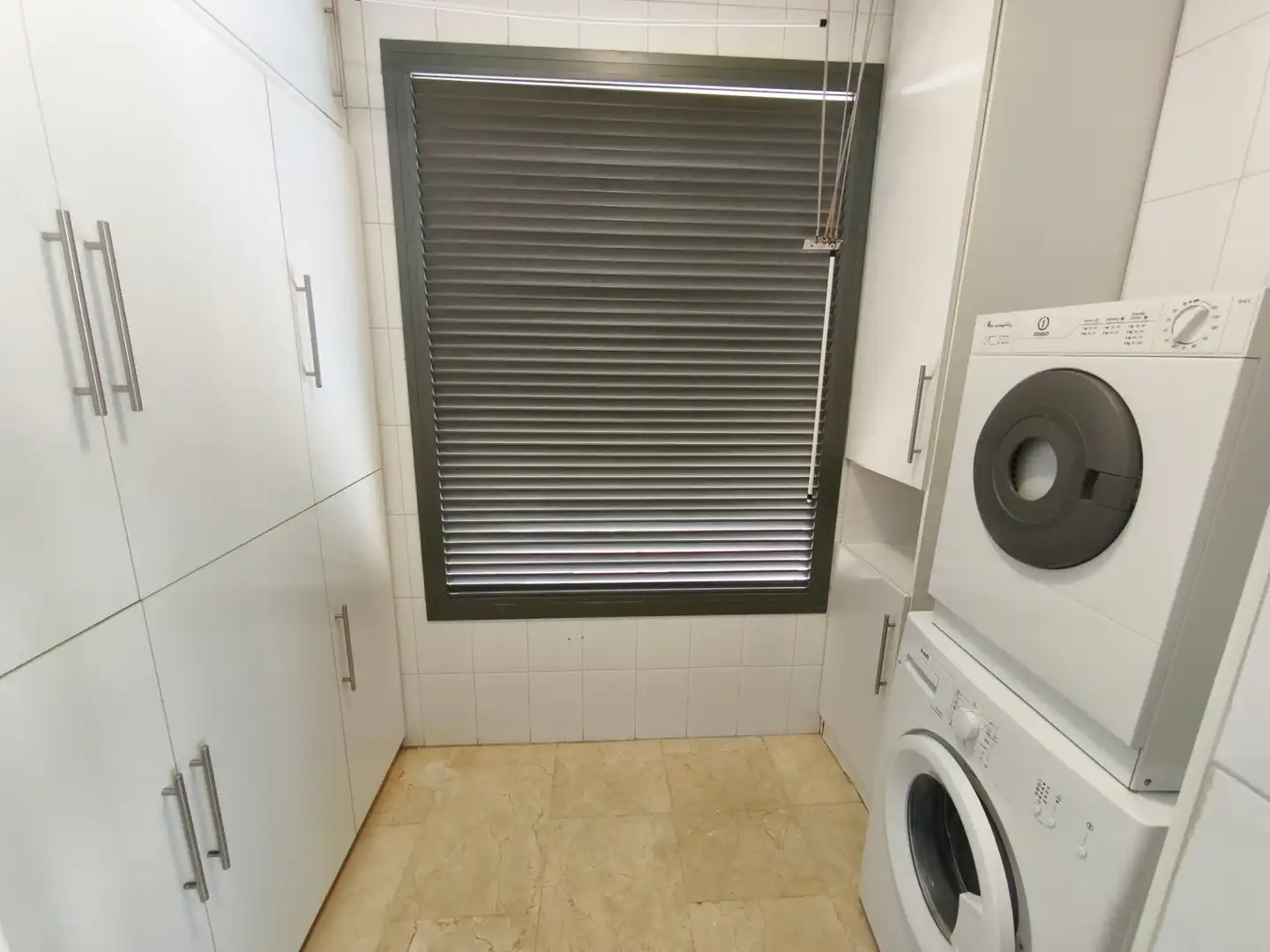 Außenansicht von Wohnung zum Verkauf in Las Palmas de Gran Canaria mit Abstellraum und Gemeinschaftspool