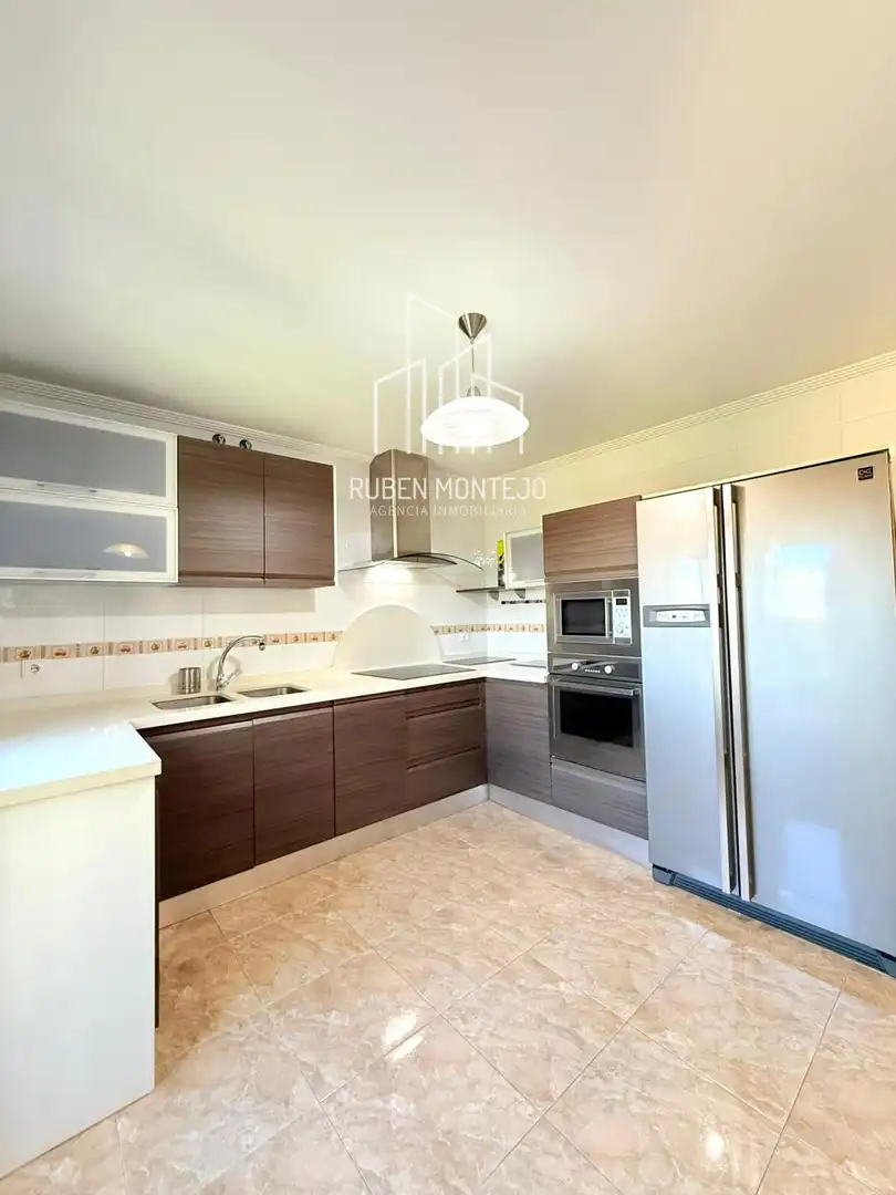 Cocina de Casa adosada en venta en Galindo y Perahuy con Calefacción, Jardín privado y Terraza