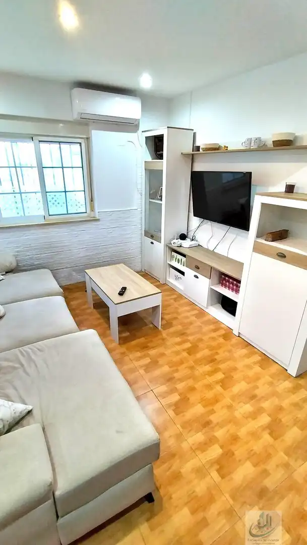 Wohnzimmer von Wohnung zum Verkauf in San Fernando mit Klimaanlage, Heizung und Alarm