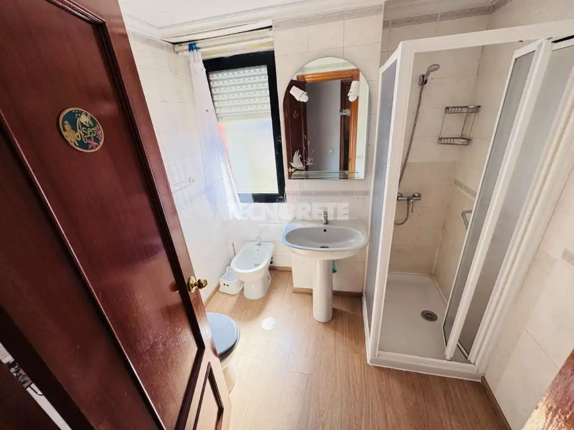 Baño de Piso en venta en Toledo con Aire acondicionado, Calefacción y Trastero