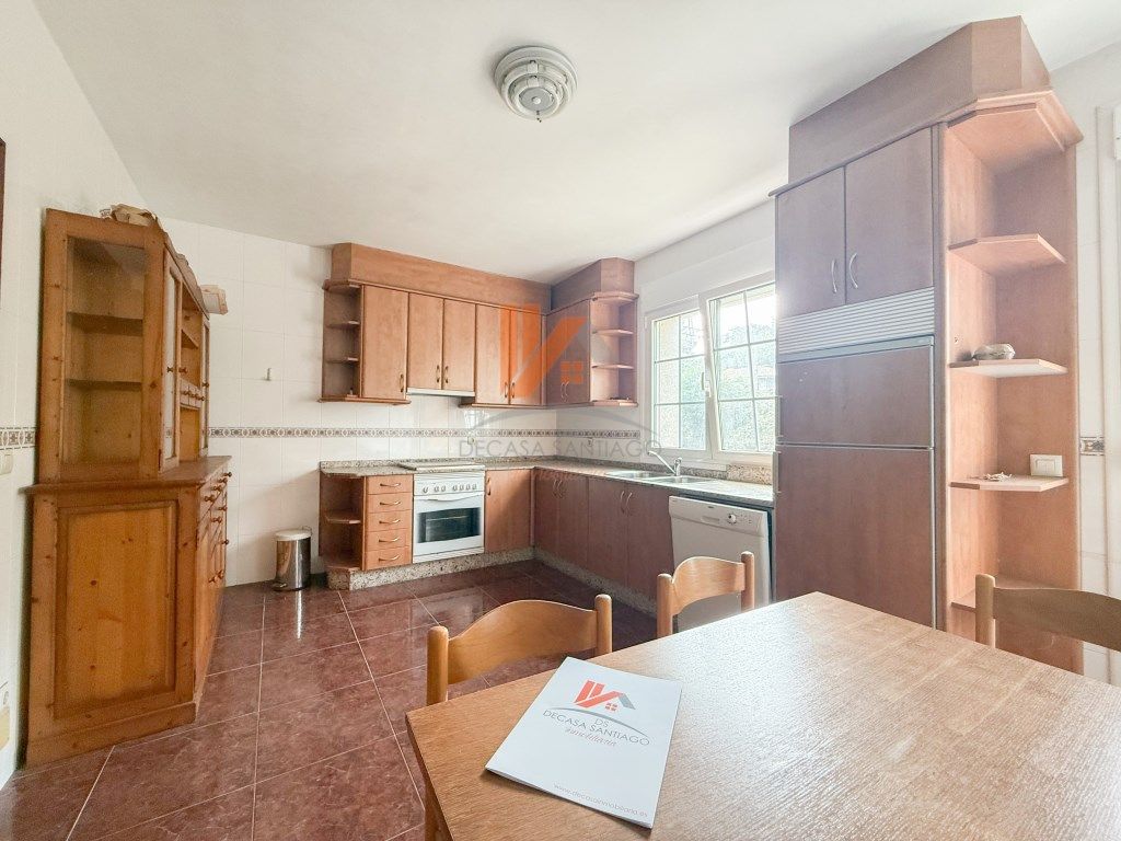 Cuina de Casa o xalet en venda en Teo amb Terrassa