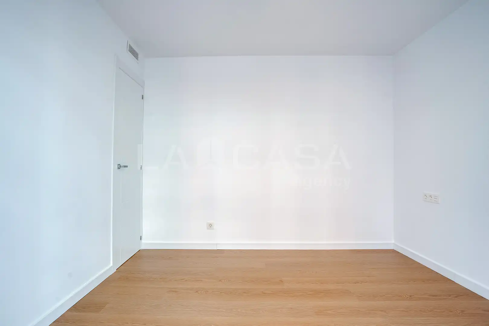 Habitación de Piso en venta en Barcelona con Calefacción y Balcón