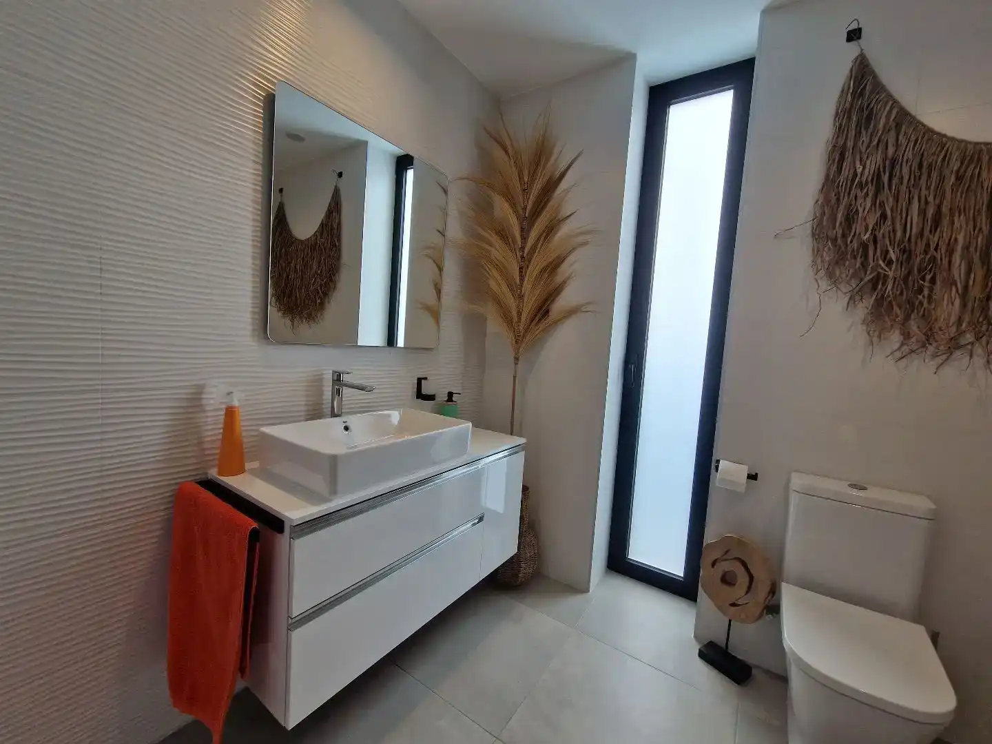 Badezimmer von Wohnung zum Verkauf in La Oliva mit Klimaanlage, Privatgarten und Schwimmbad